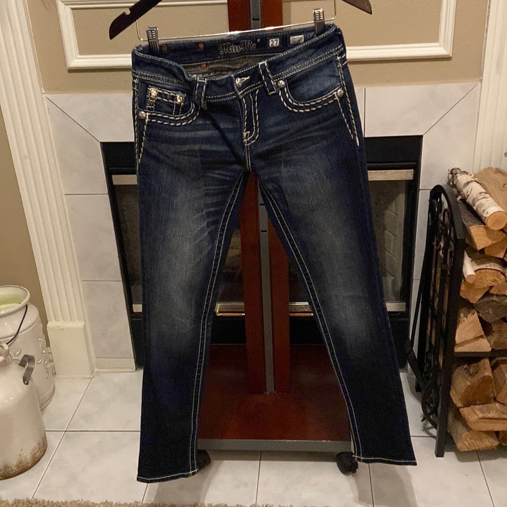 Miss Me. Like new. 27. 31 inseam. - Picture 1 of 4